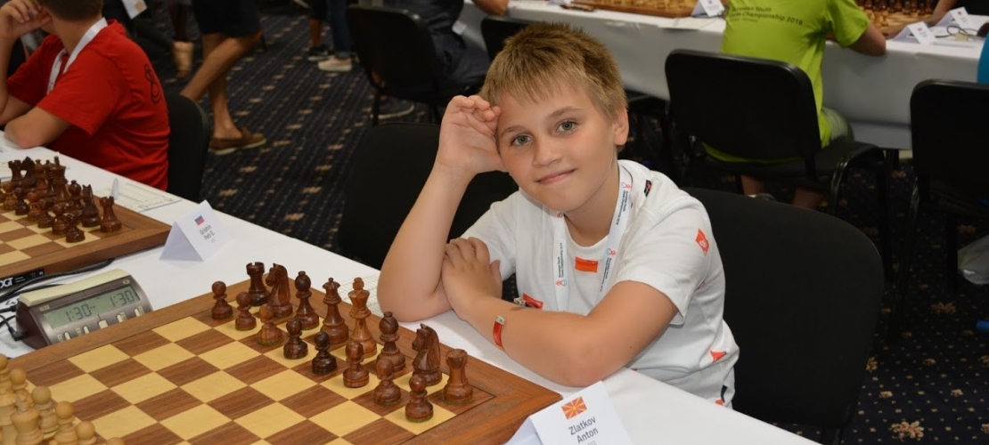 HASHTAG.MK | Има 12 години и неверојатен талент: Интервју со најуспешниот млад шахист Антон